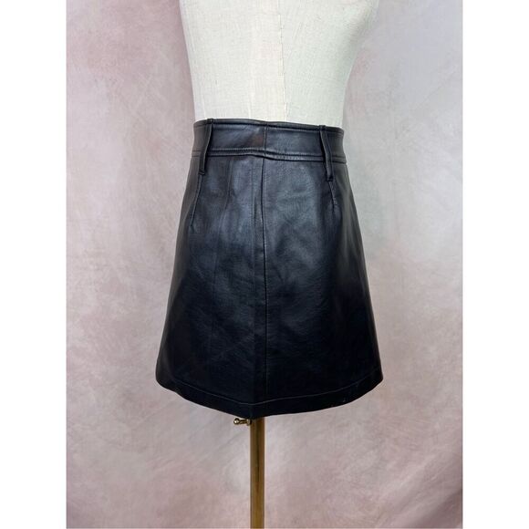 Vintage Y2K 90s Guess Pleather Mini Skirt Size Medium - Picture 5 of 7
